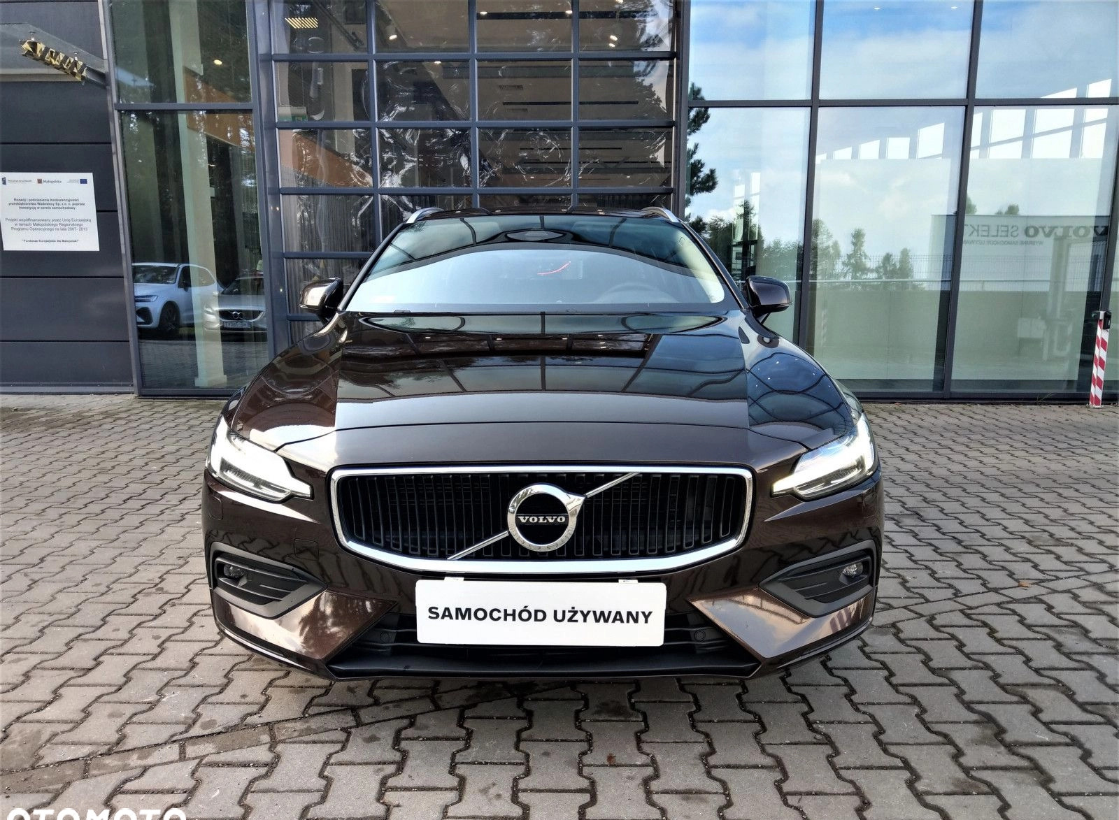 Volvo V60 cena 119900 przebieg: 139998, rok produkcji 2020 z Suchowola małe 466